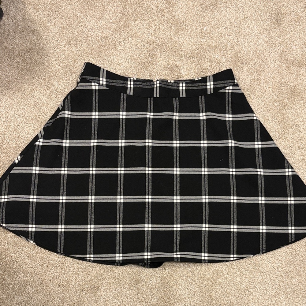 Old Navy Black and White Plaid Women's Skirt